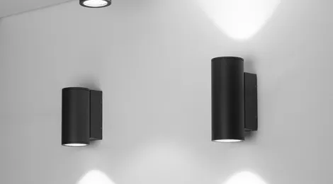 Безопасность и эстетика: Как выбрать светильники для наружного освещения частного дома