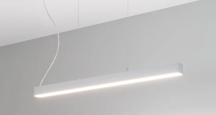 Универсальное линейное светодиодное освещение