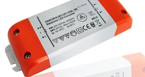 Почему для электропитания светодиодного оборудования нельзя использовать электронные трансформаторы для галогенных ламп?